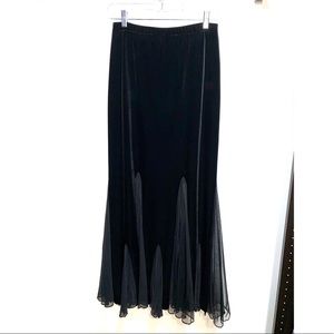 XSCAPE By Joanna Chen Black Velvet & Tulle Skirt